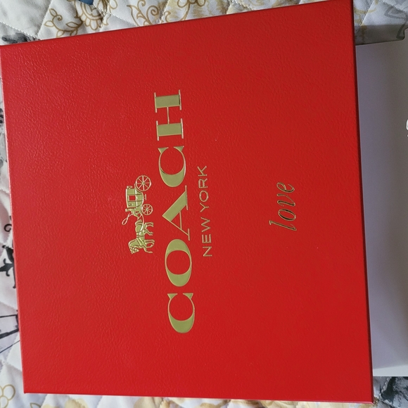 Empty Box - Picture 2 of 5